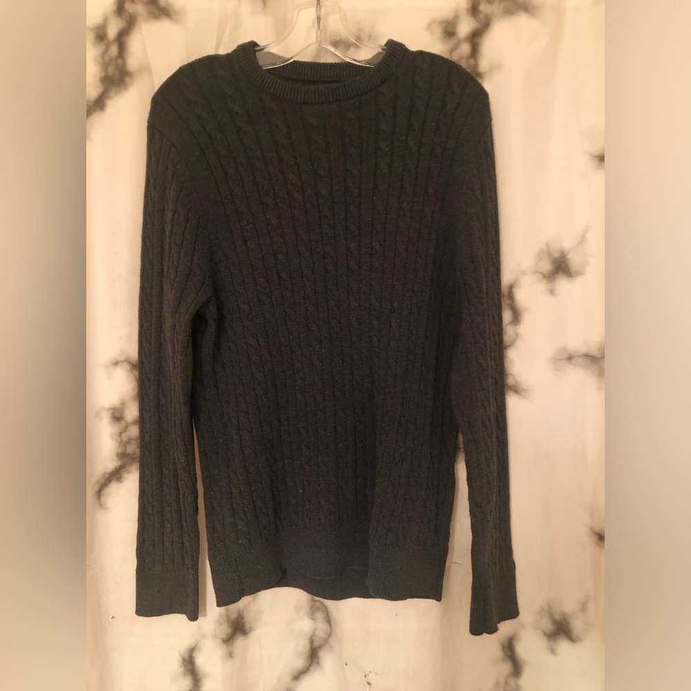 DENVER HAYES Charcoal Gray Men's Crewneck Sweater